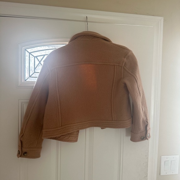 Aritiza Autumn Shirt Jacket - Limited edition color in Wildwood - Picture 3 of 5